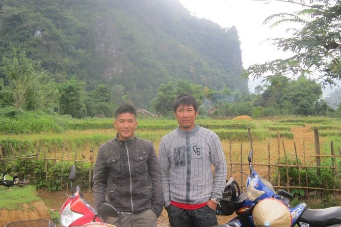 1-Day Tour to Vang Vieng with Private Guide - Leaving Vientiane in a Private Minivan