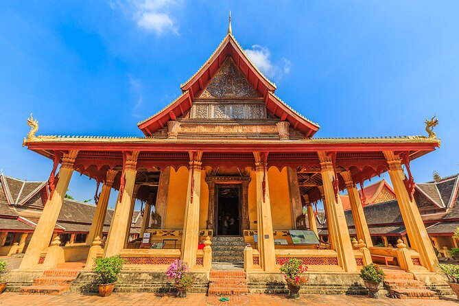 6-Day Private Laos Tour to Vientiane, Pak Ou Cave, Luang Prabang - Guides, transport, and the private format