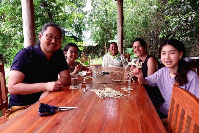 Day-time Bamboo weaving & Cooking Classes join-in - Cooking with bamboo shoots and banana leaves