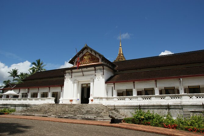 Full-Day Luang Prabang Highlights Tour Including Kuangsi Waterfall - Why this full-day route works
