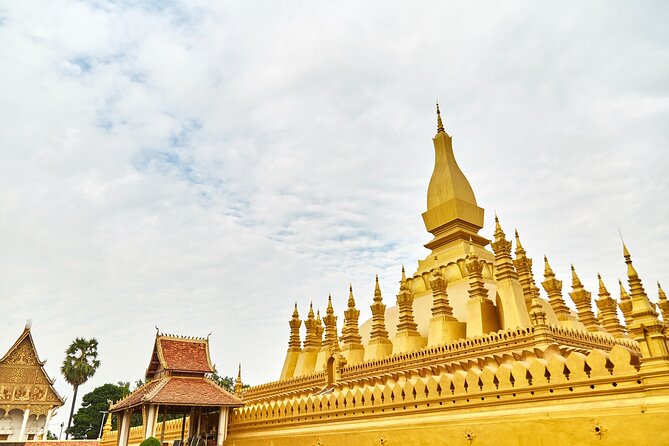 Half Day Private Tour in Vientiane: City Highlights - Wat Si Saket, the temple that looks toward Siam