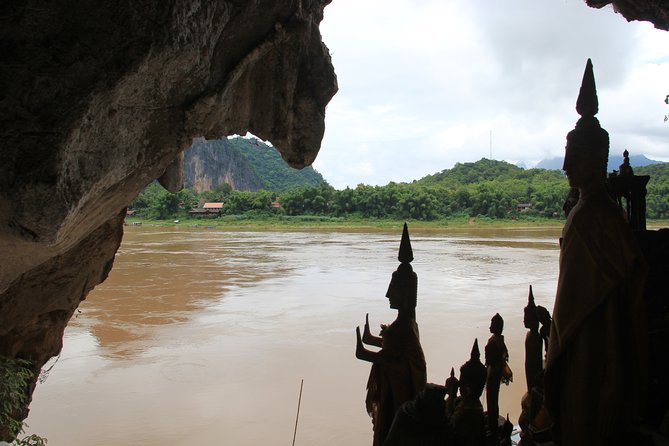 Luang Prabang A Venerable Cruise to the Pak Ou Caves with Lunch - What the private format adds