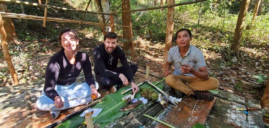 Luang Prabang: Bamboo Forest Cooking-class & Farm Visit - Making a kitchen from bamboo