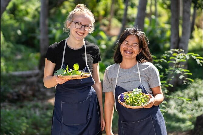 Luang Prabang Cooking, Pottery & Candle Experience - Pickup, meeting point, and timing