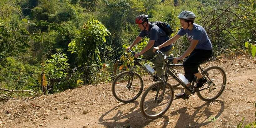 Luang Prabang: Countryside Mountain Bike Tour with Lunch - Wat Phon Phao and the view over Luang Prabang