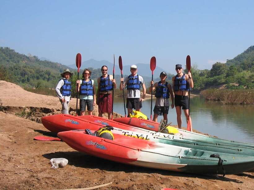 Luang Prabang: Kayak Tour to Pak Ou Caves - The Mekong paddle and riverside buffet lunch