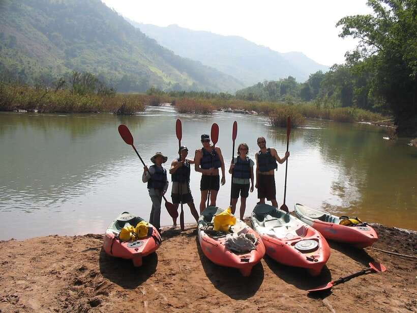 Luang Prabang: Kayak Tour to Pak Ou Caves - Ban Na Uan and the Hmong village stop