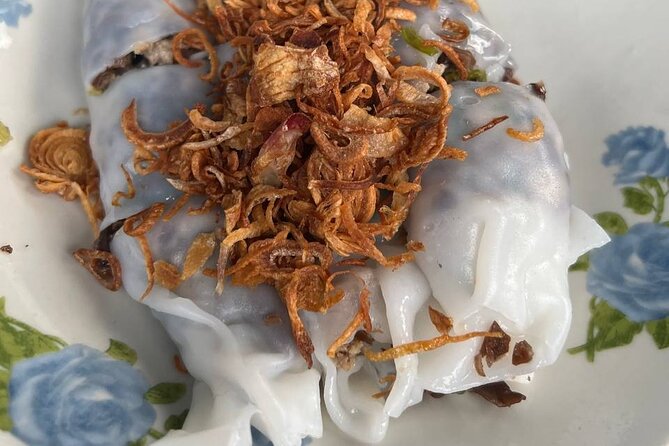 Luang Prabang Local Market and Morning Food Tour with Drinks - The first tastes: four dishes that explain Lao breakfast