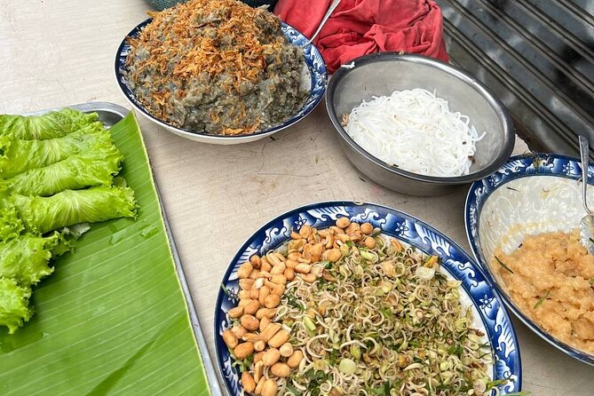 Luang Prabang Local Market and Morning Food Tour with Drinks - Phosi Market: where breakfast meets everyday shopping