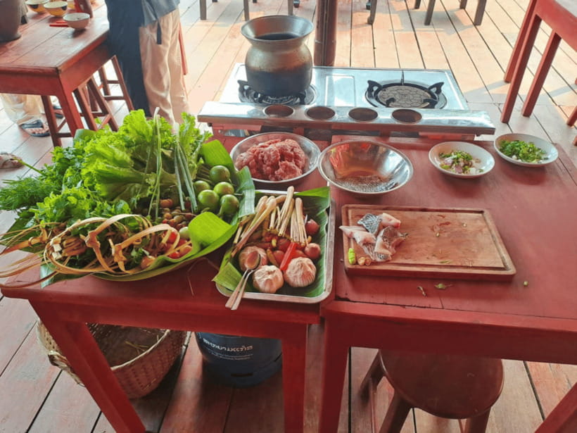 Luang Prabang: Mekong River Cooking Class with Hotel Pickup - What you cook on the standard menu
