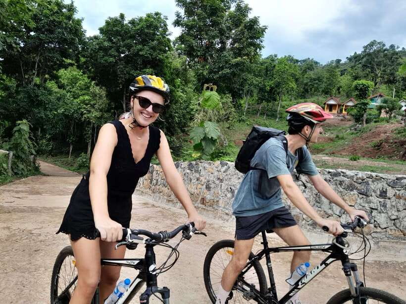 Luang Prabang: Pottery Workshop & Wat Chomphet cycling Tour - Why this half-day ride is different