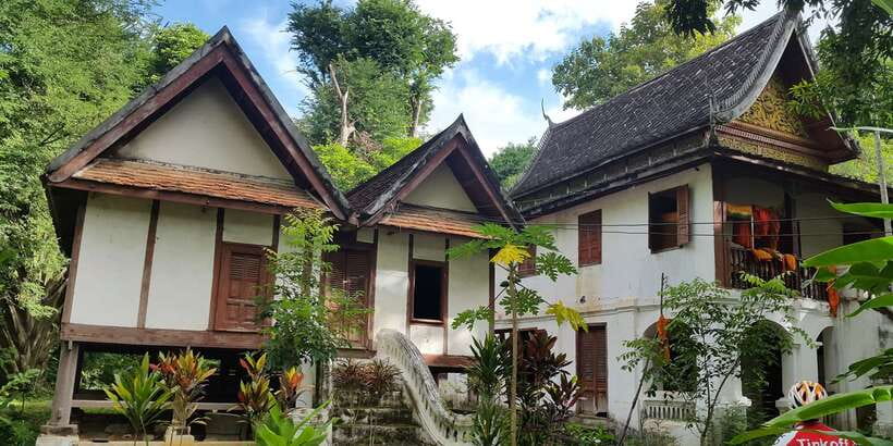 Luang Prabang: Pottery Workshop & Wat Chomphet cycling Tour - Wat Chomphet and the view across the river