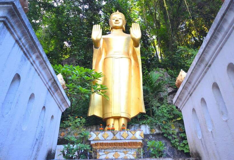 Luang Prabang Private Full-Day Tour and Lunch - Ending at the Night Market