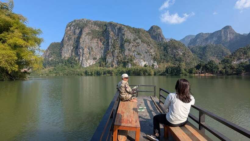 Luang Prabang to Nong Khiaw: River Cruise, Hike & Waterfall - Sop Keng village and a short local visit