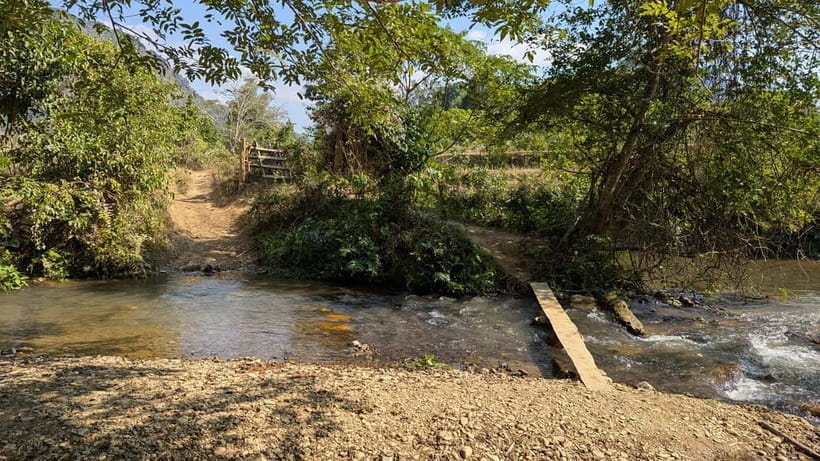Luang Prabang to Nong Khiaw: River Cruise, Hike & Waterfall - A note about guides and photography