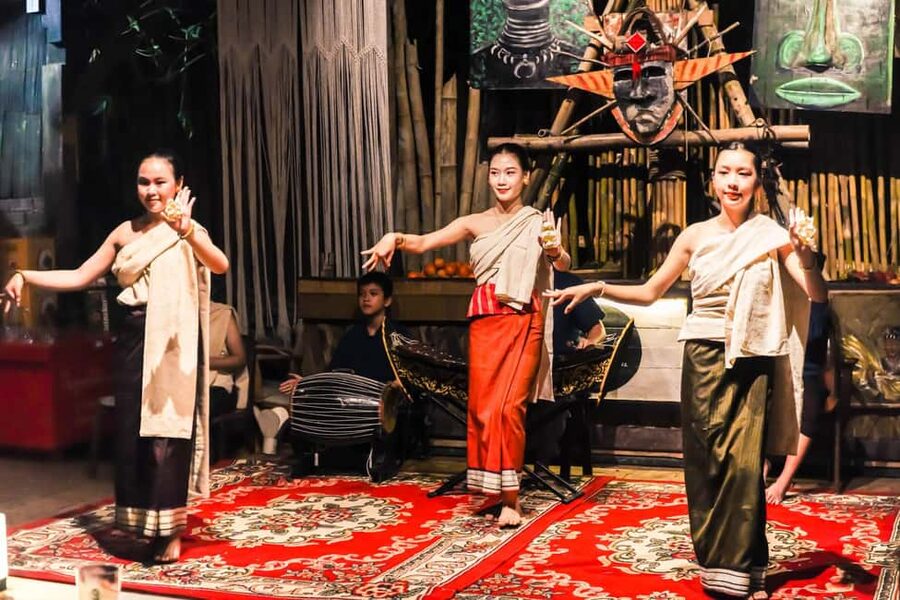 Luangprabang: Dinner with Lao Traditional Dance Performance - The Dance Show Is Worth Your Attention