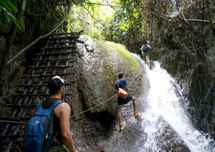 Nong Khiaw: 100 Waterfalls, Nam Ou & Khmu Village Day Tour - The Nam Ou River sets the tone