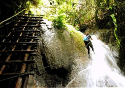 100 Waterfalls, Nam Ou & Khmu Village Day Tour