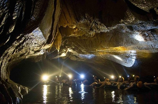 One Day Kayaking, Zipline and Tubing In Cave from Vang Vieng - Picnic lunch beside the cave