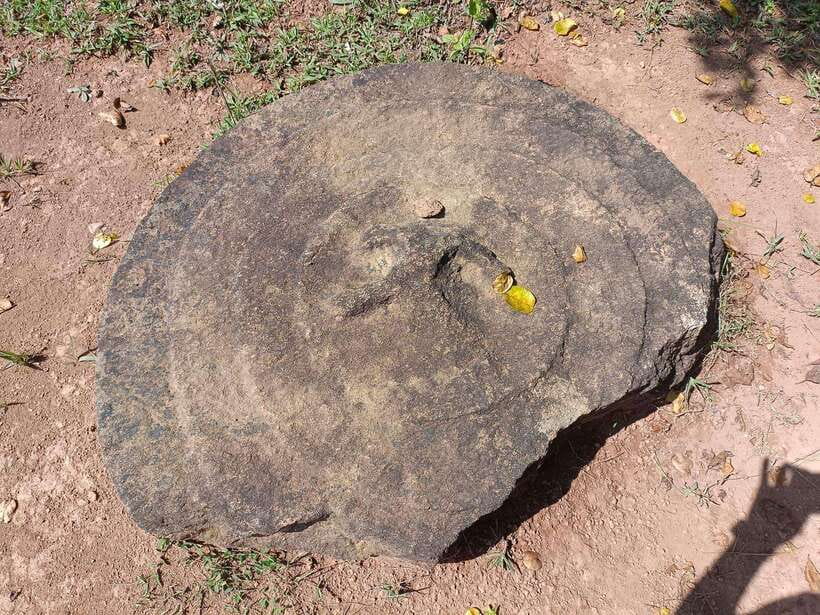 Plain of jars share group tour - Ban Napia and the art of spoon making