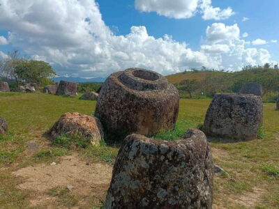 Plain of jars share group tour