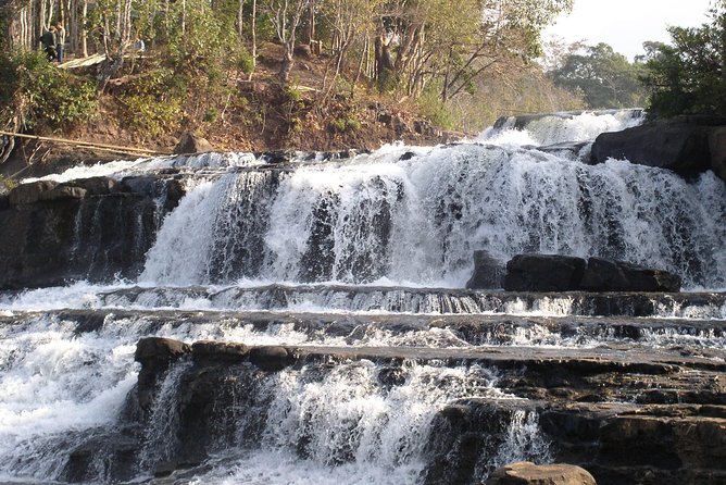 Private Tour Full-day Morning Market, Villages and Scenic Kuang Si Waterfall - Three villages, three cultural settings