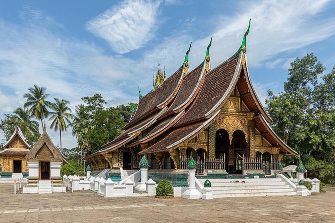Small Group Half Day Luang Prabang city tour - The 5:30 am alms-giving ceremony