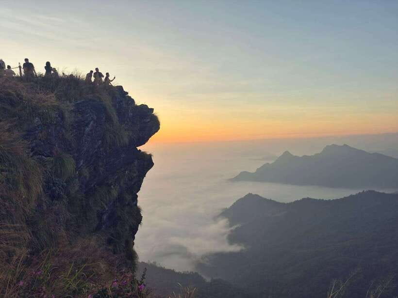 Transfer : wonder full Sunrise and landscape at Phu Chifa - What to pack for the mountain