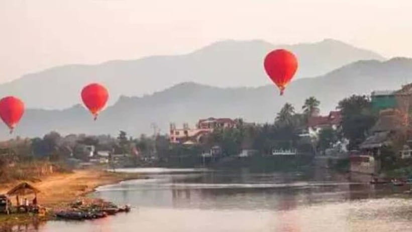 Vang Vieng: Hot Air Balloon Ride with City Hotel Pickup - Who should book this experience?