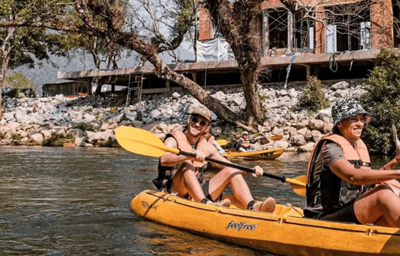 Vang Vieng: Kayaking&Water Cave&Tham Chang&Blue Lagoon 1 - The zipline note needs careful checking
