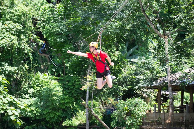 Vang Vieng Tour A - Blue lagoon 3 with Caves and Zipline - Five kilometers by kayak on the Nam Song