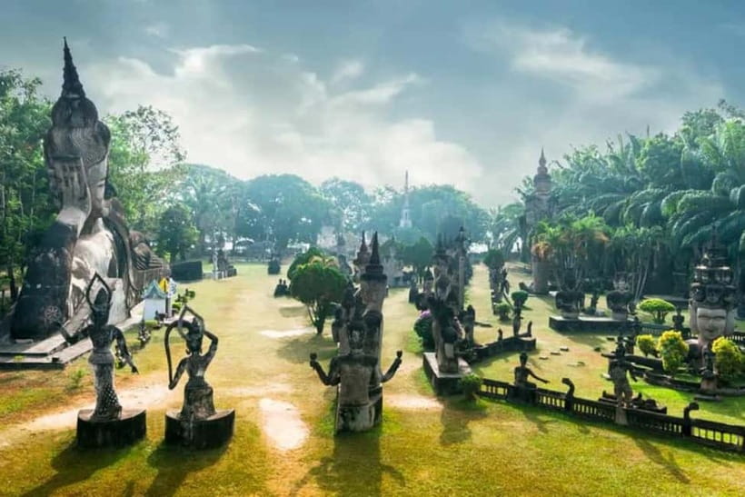 Vientiane: Half-Day City Tour - Morning or Afternoon - Wat Sisaket and its thousands of Buddha images