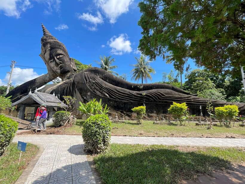 Vientiane: Half-Day City Tour with Patuxai and Buddha Park - Key things to know before booking