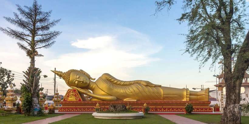 Vientiane: Private Full-day Must-See Sights & Sunset Tour - Guide quality, transport, and what is included